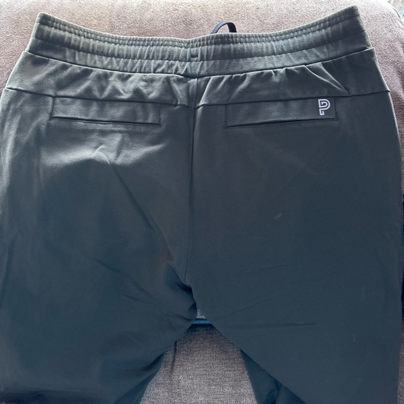 Public Rec Mens Daymaker Pants 34x32 Pull On Green Hidden Drawstring Comfort - Picture 6 of 6